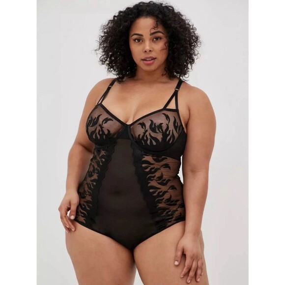 Torrid NWOT Unlined Underwire Bodysuit Embroidered Flames Black Size 3X - Picture 1 of 6